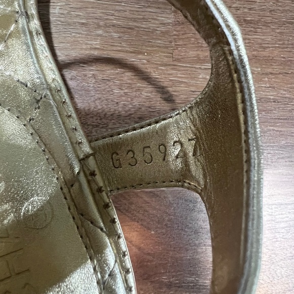 CHANEL SS 2022, Gold & Pearl CC leather sandals, NWT ( NEVER WORN) - Picture 5 of 10